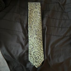 Geoffrey Beene Neck tie